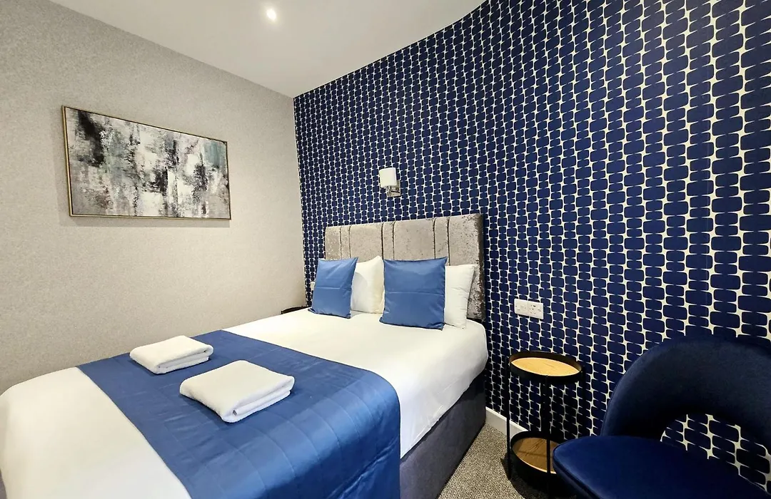 George Hotel-1